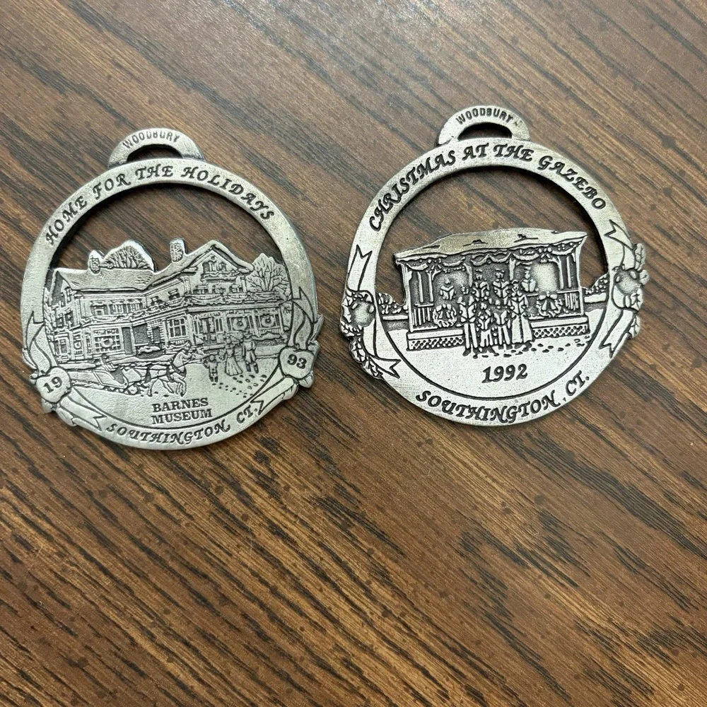 Woodbury Pewter Southington CT Christmas Ornaments 1992 1993 Barnes Museum Set 2